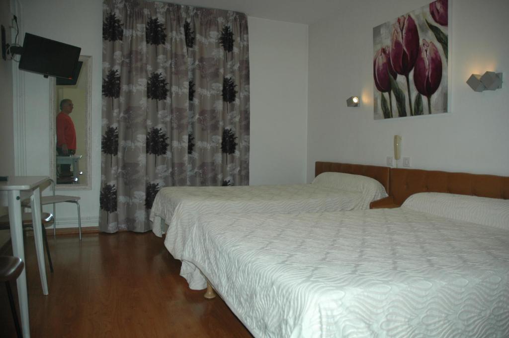 Hotel Du Luxembourg Balsièges Zimmer foto