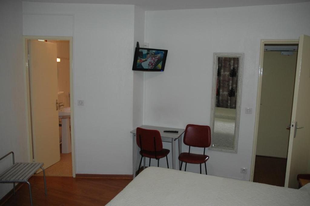 Hotel Du Luxembourg Balsièges Zimmer foto